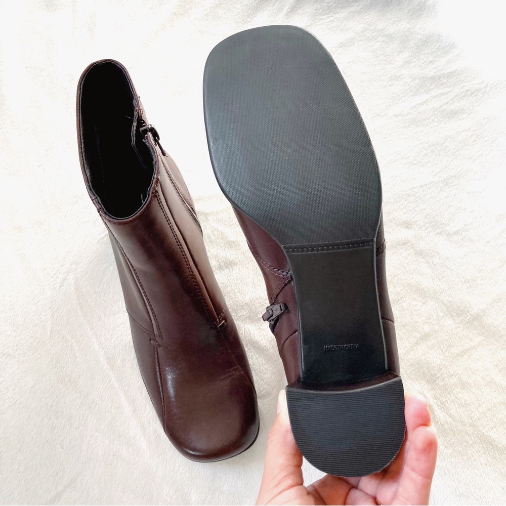 Elegant Brown Ankle Boots - Picture 9 of 13